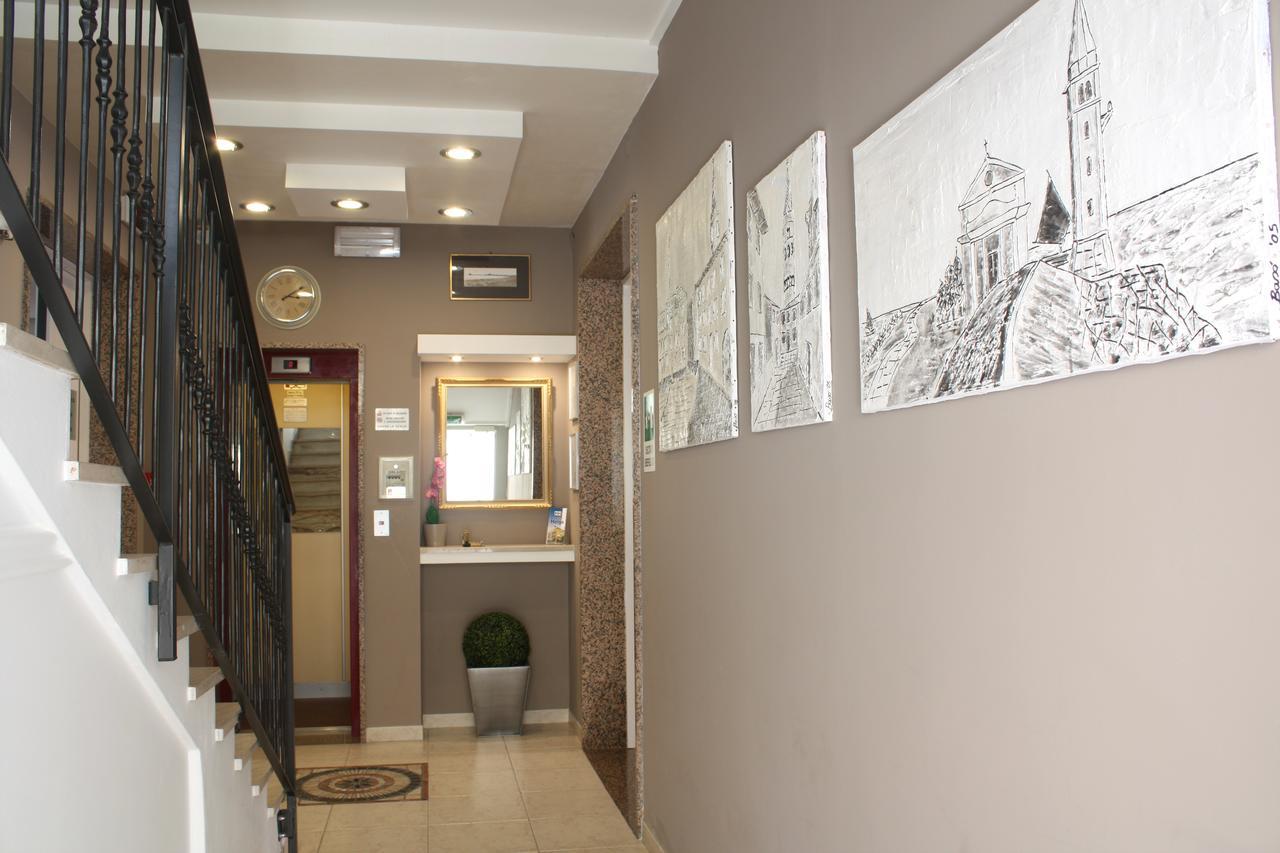 Hotel Helga กาออร์เล ภายนอก รูปภาพ
